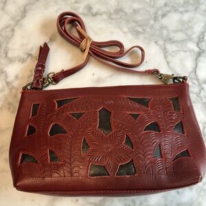 Leaders In Leather Hand-Tooled Cut Out Leather 
Shoulder Handbag NWOT